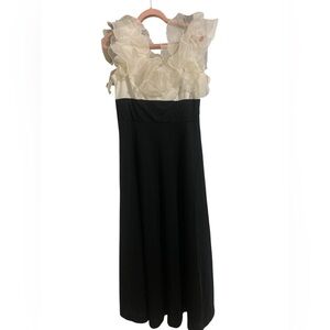 VTG Black & White Ruffle 80s Cocktail Dress- Large- SO GOOD!